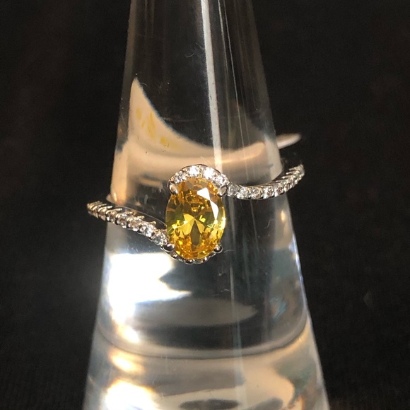 Citrine ring - Picture 1 of 3